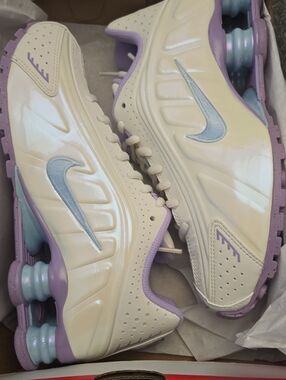 Women’s Nike Ivory Lilac Shox Running Shoes